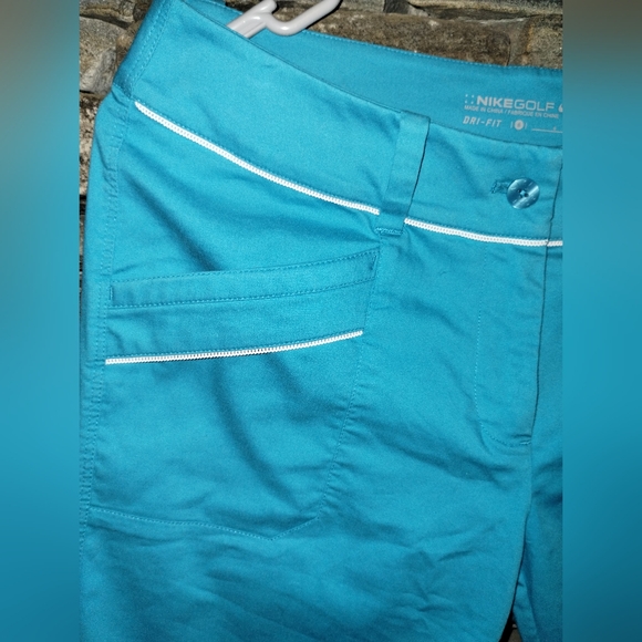 NikeGolf dri fit shorts,great condition, turquoise, cotton poly spandex - Picture 2 of 7
